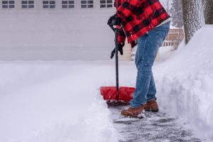 3 Signs You Should Hire Professional Snow Shoveling Services